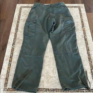 5.11 Tactical Series Army Green Pants # 74003 Men’s Size Medium 31 1/2-35